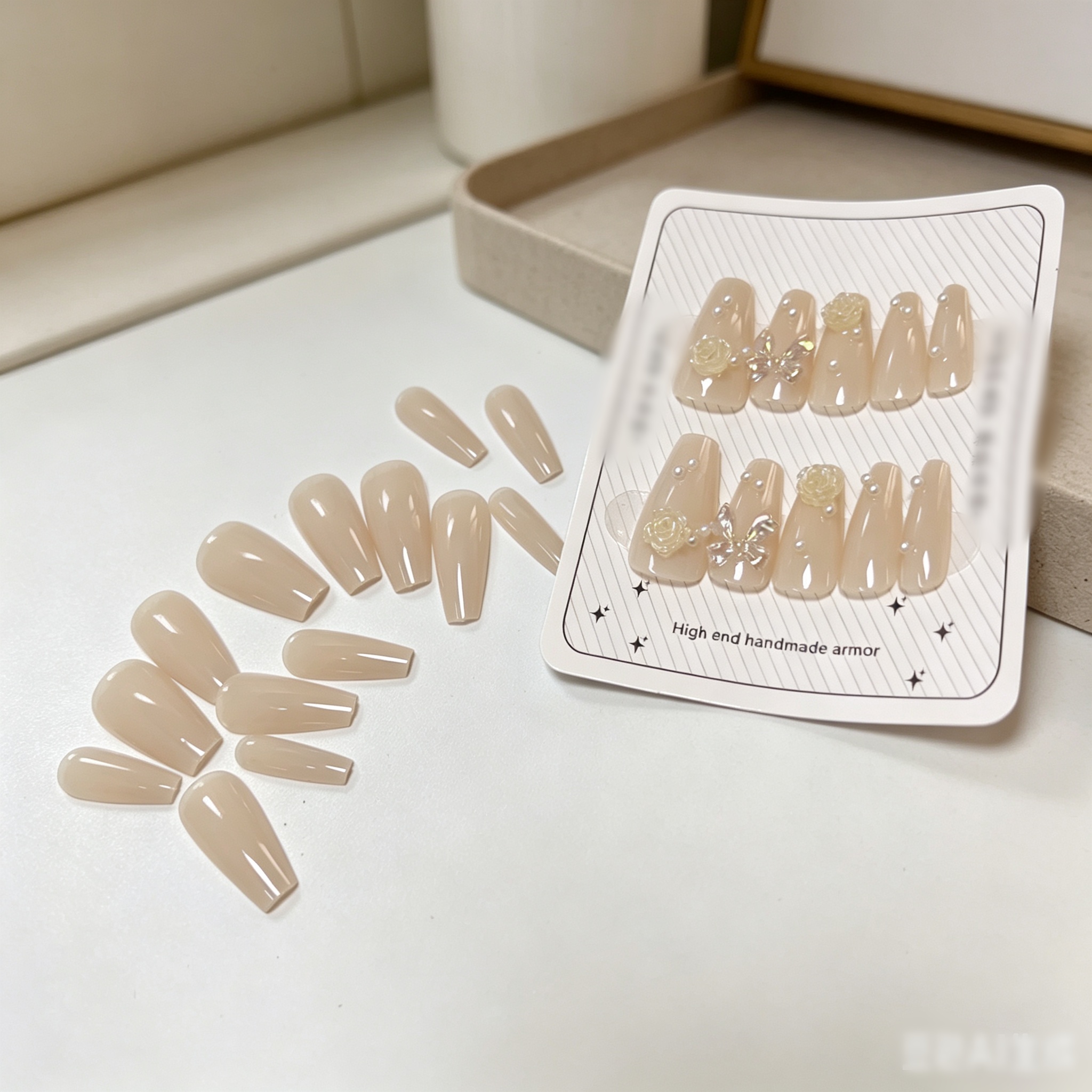 Nail Art Natural - Press-on nails 24 pieces + full