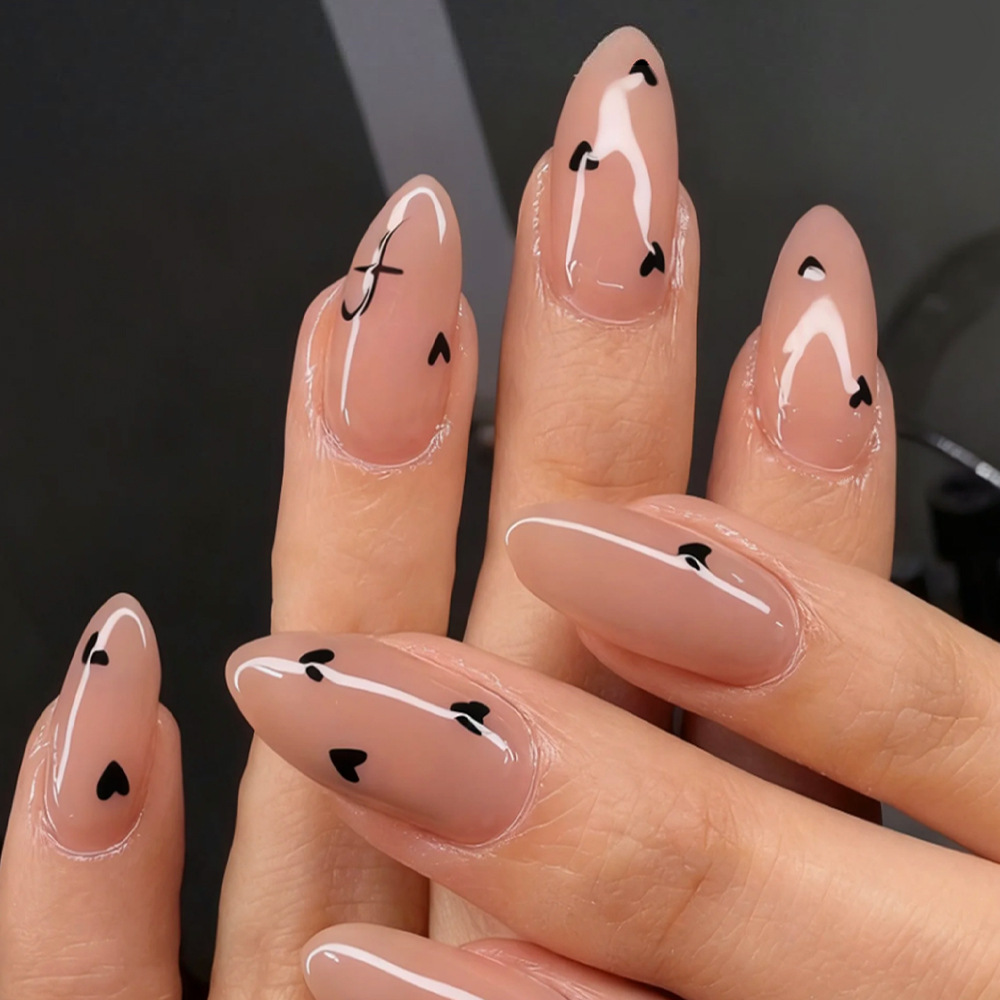 Medium almond fake nails in Be - Nail Art Red incelemesi ve fiyatı