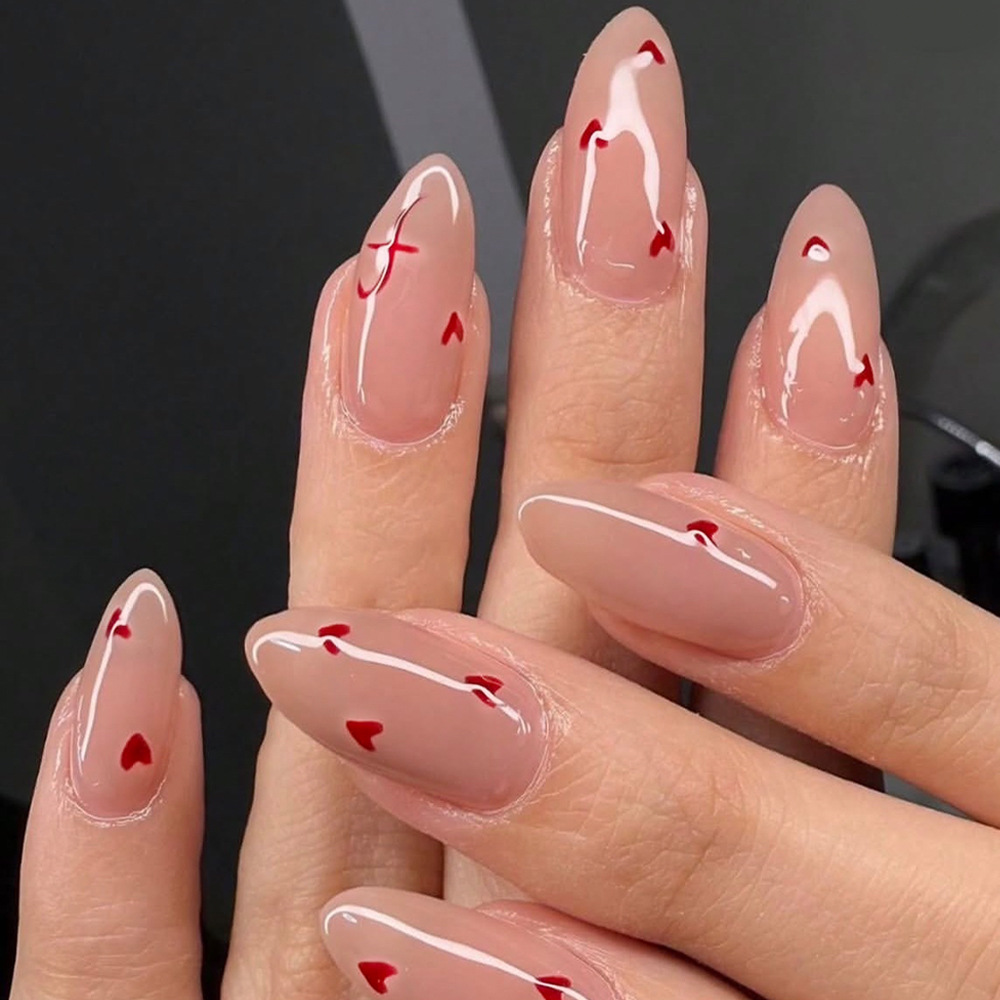 Medium almond fake nails in Be - Nail Art Red incelemesi ve fiyatı