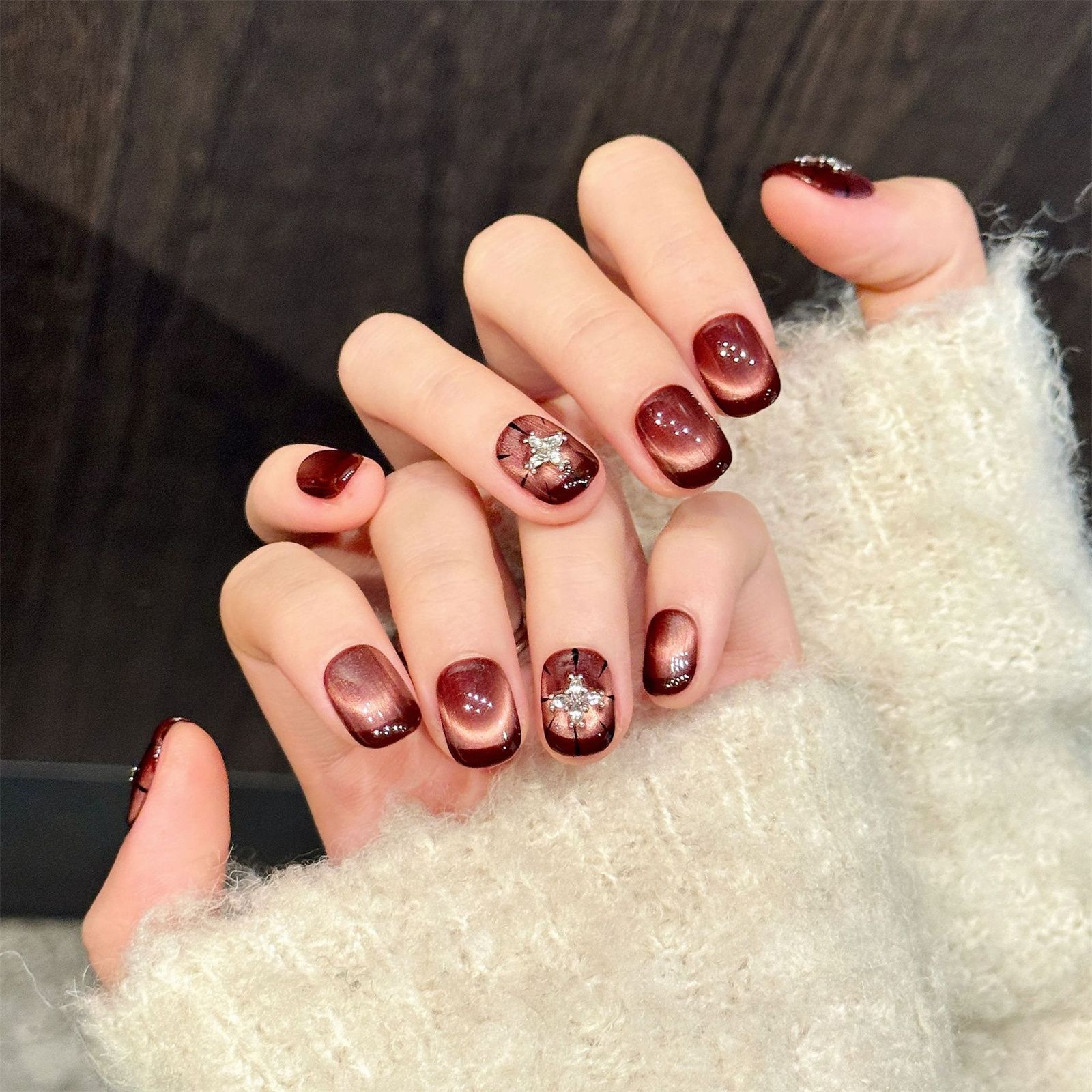 10pcs Wine-red Cat's Eye Press - Nail Art Red incelemesi ve fiyatı