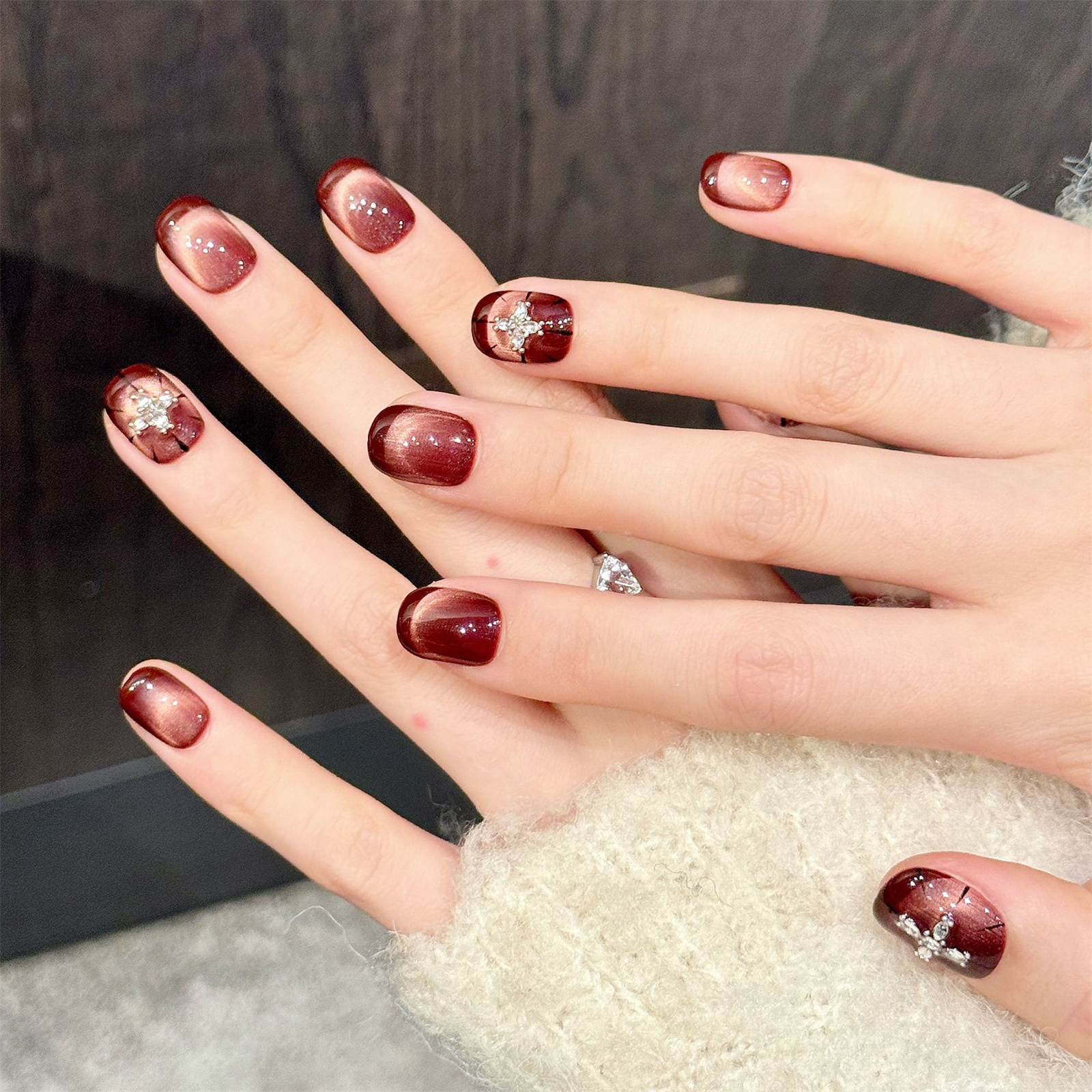 10pcs Wine-red Cat's Eye Press - Nail Art Red incelemesi ve fiyatı